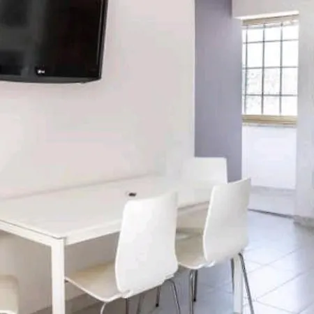 Διαμέρισμα Porta Furba Rhome *